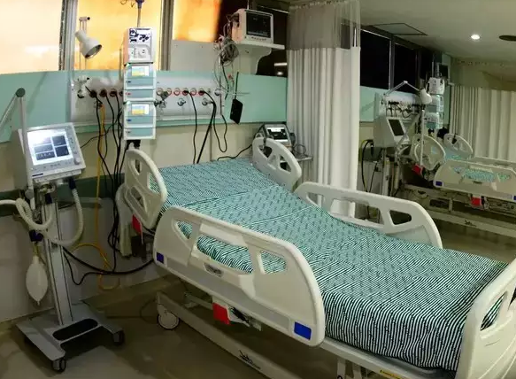 Quase metade dos m&eacute;dicos de UTI tem alto n&iacute;vel de esgotamento no Brasil