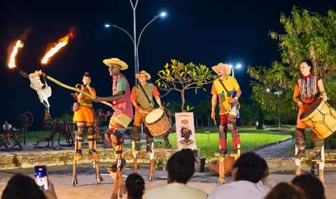 Festival une cultura, esporte e renda &agrave;s margens do Rio Apa