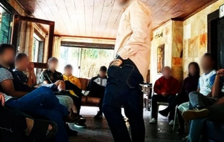 Além de internar sem licença, clínica mantinha 42 pacientes em espaço para 20 Além de internar sem licença, clínica mantinha 42 pacientes em espaço para 20