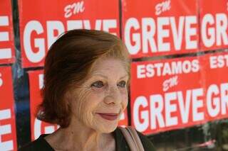 Greve deixa sem saída quem depende de atendimento presencial na Caixa Greve deixa sem saída quem depende de atendimento presencial na Caixa