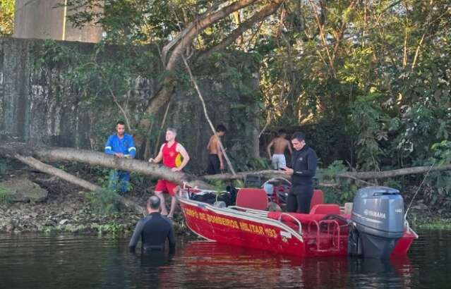Menino de 10 anos morre afogado e corpo &eacute; achado em profundidade de 3 metros 