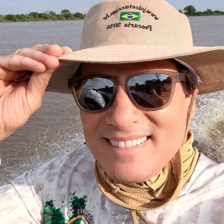 Celso Portiolli encara pescaria no Pantanal e faz "tour" por Corumbá