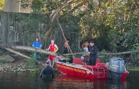 Menino de 10 anos morre afogado e corpo &eacute; achado em profundidade de 3 metros 