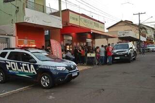 Autor de feminic&iacute;dio chegou &agrave; loja de aviamentos j&aacute; atirando contra a irm&atilde;