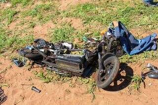 Ciclista fica em estado gravíssimo após ser atingido por Hilux na BR-163 Ciclista fica em estado gravíssimo após ser atingido por Hilux na BR-163