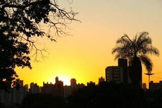 Calor de 39&deg;C toma conta de MS nesta quinta-feira ap&oacute;s manh&atilde; fria