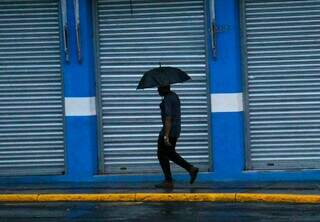 Seis frentes frias em 15 dias ajudam a explicar chuva at&iacute;pica de setembro em MS