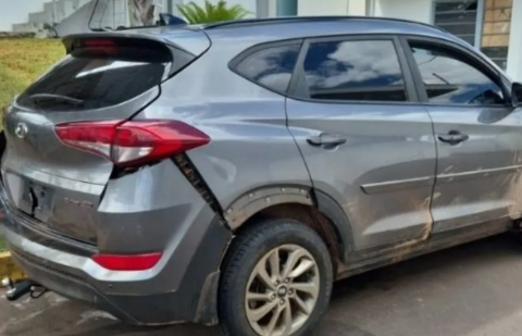 Carro de servidora executada com o filho &eacute; encontrado com droga em fundo falso