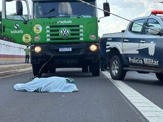 “Ele morreu trabalhando”: filhas cobram justiça um ano após morte de gari “Ele morreu trabalhando”: filhas cobram justiça um ano após morte de gari