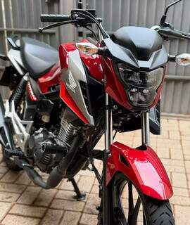Dupla furta moto em 10 segundos no Centro de Campo Grande