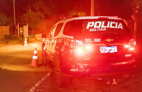 Suspeito de roubo morre ao apontar arma para PM no S&oacute;ter