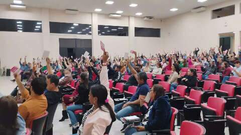 C&acirc;mara aprova reajuste de 5,4% para professores em tr&ecirc;s parcelas