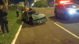 Fazendo “zerinho” na Afonso Pena, motorista de Chevette bate em Audi Fazendo “zerinho” na Afonso Pena, motorista de Chevette bate em Audi