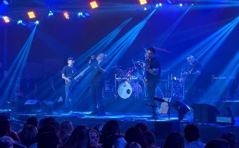 Rick &amp; Renner e Gian &amp; Giovani embalam noite sertaneja na Capital