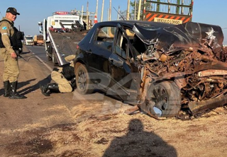 Motorista morre ao atingir traseira de carreta em rodovia de Três Lagoas Motorista morre ao atingir traseira de carreta em rodovia de Três Lagoas
