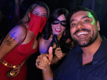 Com Tiazinha e Feiticeira, galera revive anos 90 e 2000 em Campo Grande