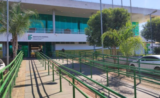 Alunos de licenciatura do IFMS têm até dezembro para pedir auxílio de R$ 1.050 Alunos de licenciatura do IFMS têm até dezembro para pedir auxílio de R$ 1.050