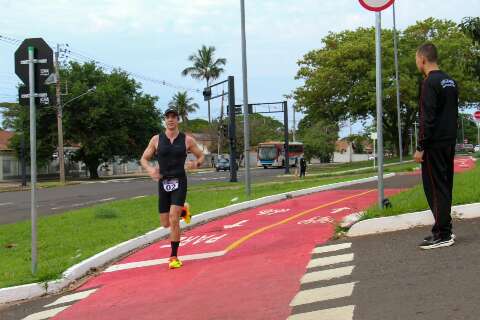 Circuito de Triathlon re&uacute;ne atletas e altera tr&acirc;nsito na &aacute;rea do C&iacute;rculo Militar