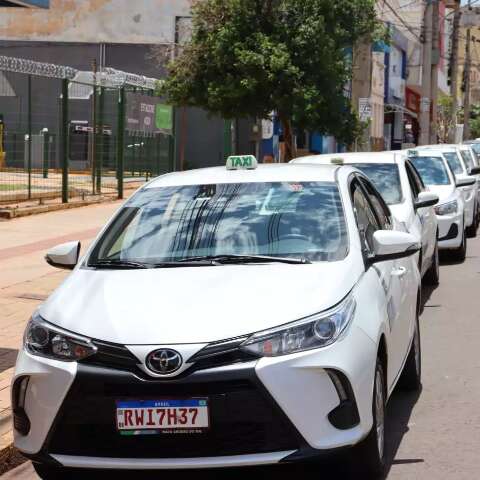 Campo Grande regulamenta selo &ldquo;Black&rdquo; e permite caminhonetes como t&aacute;xi 