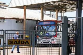 Consórcio gastava R$ 4,6 mi por mês com diesel e pagava R$ 0,50 a mais por litro Consórcio gastava R$ 4,6 mi por mês com diesel e pagava R$ 0,50 a mais por litro