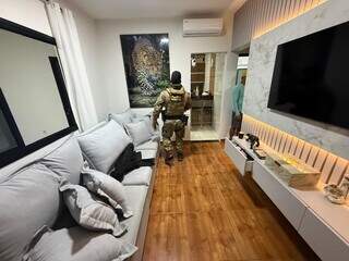 De ônibus a restaurante, PF revela estrutura de grupo ligado ao tráfico De ônibus a restaurante, PF revela estrutura de grupo ligado ao tráfico