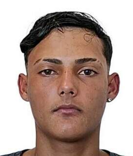 Antes de participar da execução de jovens, homem bebeu e usou drogas com vítimas Antes de participar da execução de jovens, homem bebeu e usou drogas com vítimas