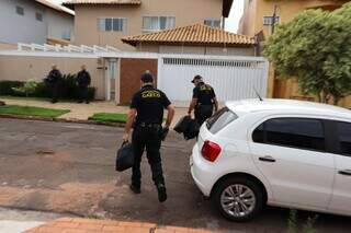 Delegado investigado por esquema de desvio e venda de cocaína se apresenta Delegado investigado por esquema de desvio e venda de cocaína se apresenta