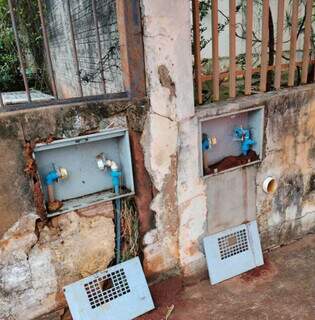 Casas amanhecem sem &aacute;gua ap&oacute;s furto em s&eacute;rie de 20 hidr&ocirc;metros