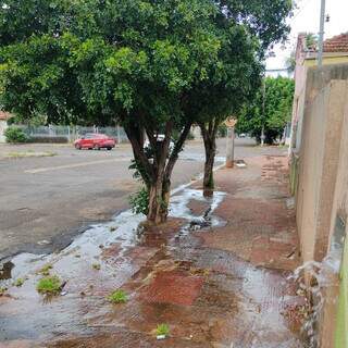 Casas amanhecem sem &aacute;gua ap&oacute;s furto em s&eacute;rie de 20 hidr&ocirc;metros