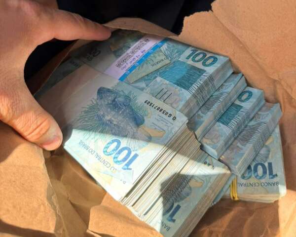 PF apreendeu mais de R$ 250 mil em dinheiro vivo durante a&ccedil;&atilde;o contra deputado