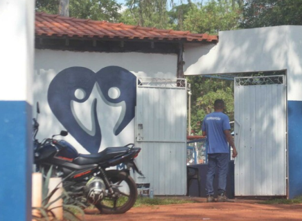 Cl&iacute;nica interditada &eacute; multada em R$ 120 mil por descumprir ordem judicial