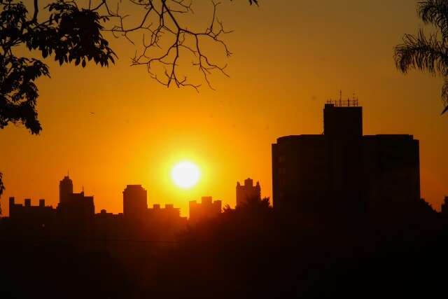 Calor chega a 43&deg;C e MS entra no primeiro grande epis&oacute;dio de calor da primavera