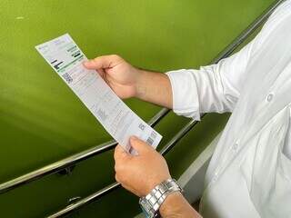 Quase 8 mil famílias podem ter desconto na luz em cinco cidades de MS Quase 8 mil famílias podem ter desconto na luz em cinco cidades de MS