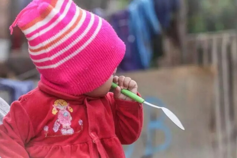 Campanha do Projeto Padrinho arrecada roupa e brinquedo para o Dia das Crian&ccedil;as