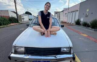 Chevette 1984 realiza sonho de jovem em surpresa feita pelo pai