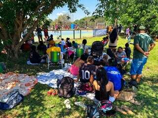 Jogos Indígenas têm almoço em comunidade, torcida da família e disputa Jogos Indígenas têm almoço em comunidade, torcida da família e disputa