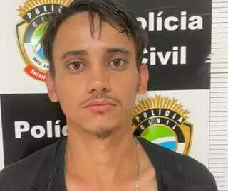 Homem é morto a facadas após ser agredido por grupo em Rio Negro Homem é morto a facadas após ser agredido por grupo em Rio Negro