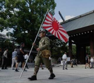 O belo santuário Yasukuni conta a versão japonesa da guerra O belo santuário Yasukuni conta a versão japonesa da guerra