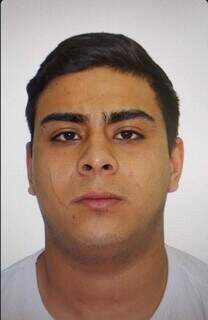 R&eacute;u por execu&ccedil;&atilde;o de jovem em loja do pai &eacute; preso na fronteira com a Bol&iacute;via