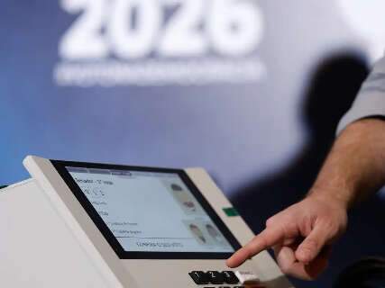 Ao votar para senadores, eleitor escolhe mais quatro nomes para se atentar
