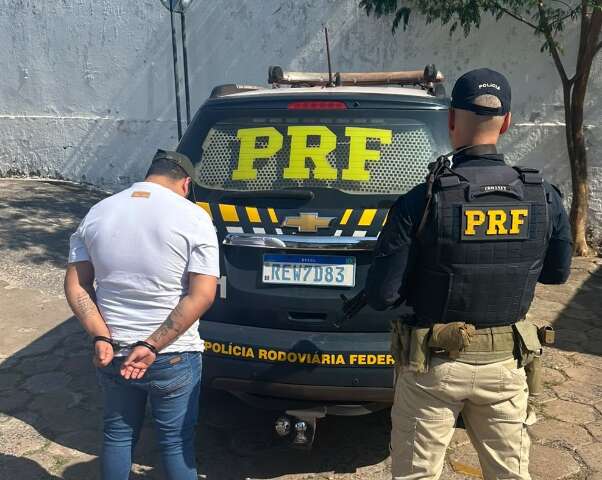 R&eacute;u por execu&ccedil;&atilde;o de jovem em loja do pai &eacute; preso na fronteira com a Bol&iacute;via