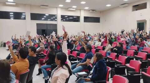 Prefeitura oficializa reajuste escalonado de 5,4% para professores
