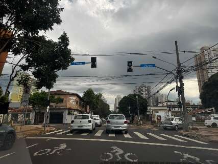 Falta de energia deixa sem&aacute;foros apagados no Centro nesta manh&atilde;