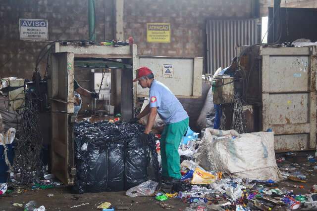 Sem pagar catadores, MP e MPT cobram R$ 1 milh&atilde;o da Prefeitura de Campo Grande