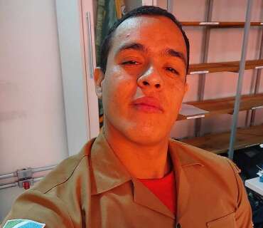 Bombeiro preso por estupro de atendente alega "rela&ccedil;&atilde;o consensual" e extors&atilde;o