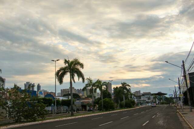 Frente fria derruba calor e espalha temporais por MS nesta quarta-feira