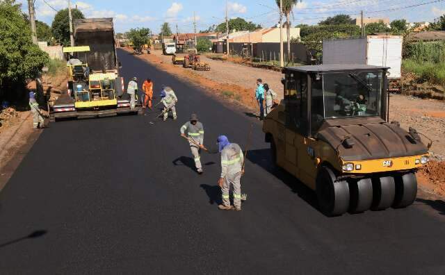 Asfalto e drenagem de R$ 22 milh&otilde;es v&atilde;o alcan&ccedil;ar 43 ruas em cinco bairros