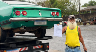 "Não sei se choro ou dou risada", diz aposentado ao recuperar Opala 1977 furtado "Não sei se choro ou dou risada", diz aposentado ao recuperar Opala 1977 furtado