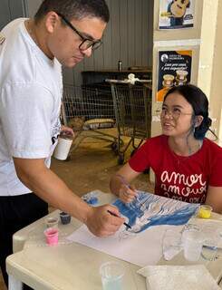 Como &eacute; Nossa Senhora? Crian&ccedil;as respondem com tinta e imagina&ccedil;&atilde;o