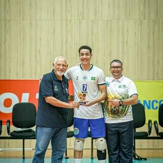 Seleção de MS vence Espírito Santo e é campeão do brasileiro Sub-18 de vôlei Seleção de MS vence Espírito Santo e é campeão do brasileiro Sub-18 de vôlei